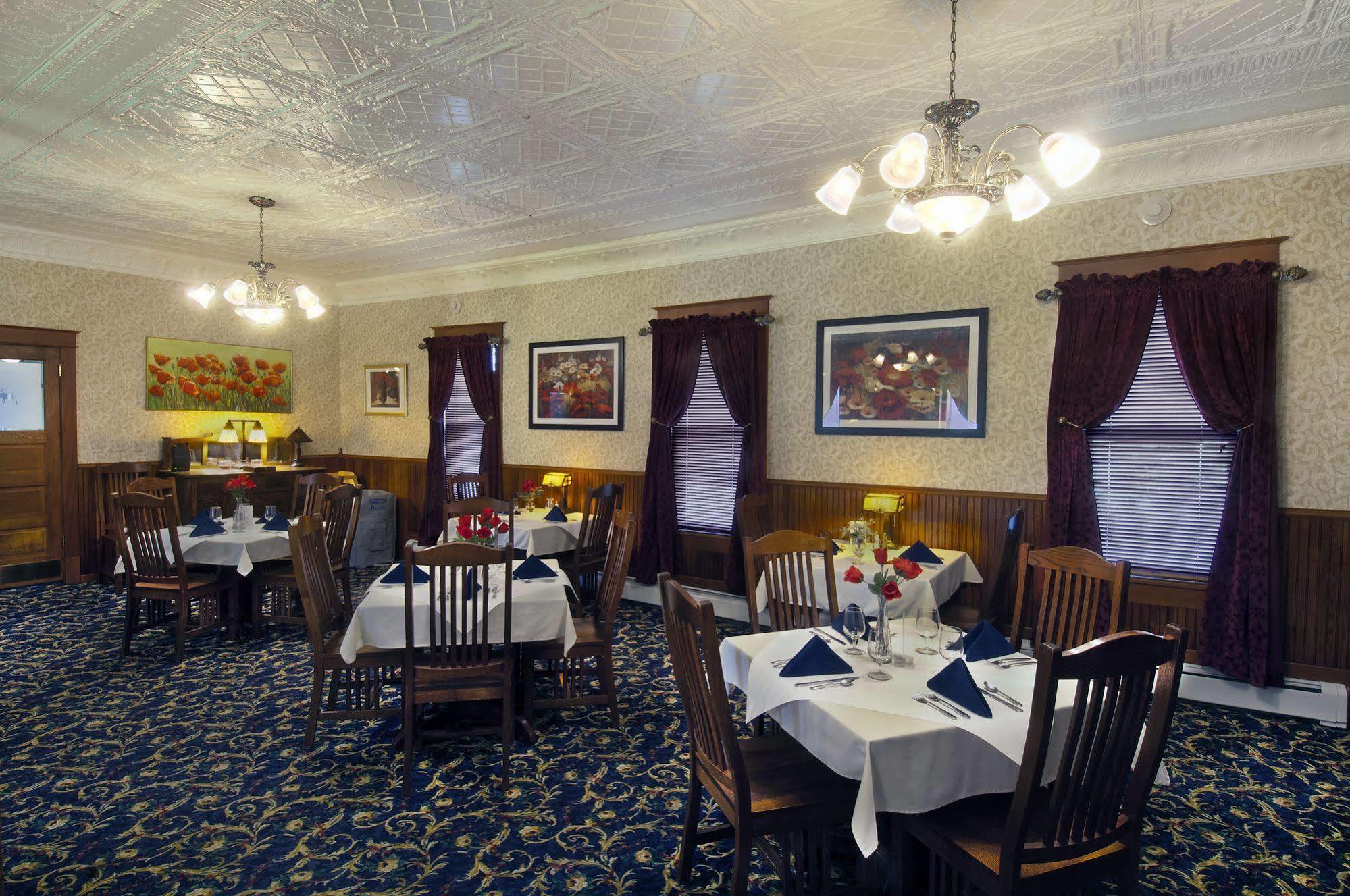 The Historic Elk Mountain Hotel Exterior photo