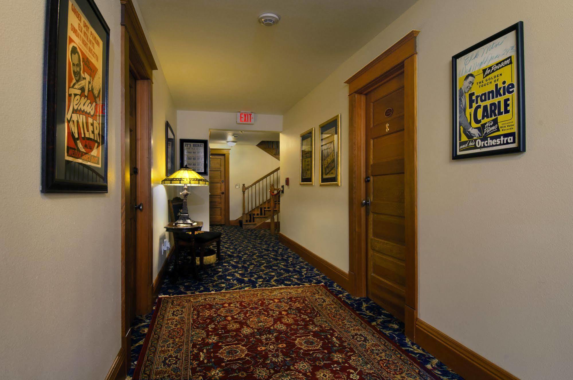 The Historic Elk Mountain Hotel Exterior photo